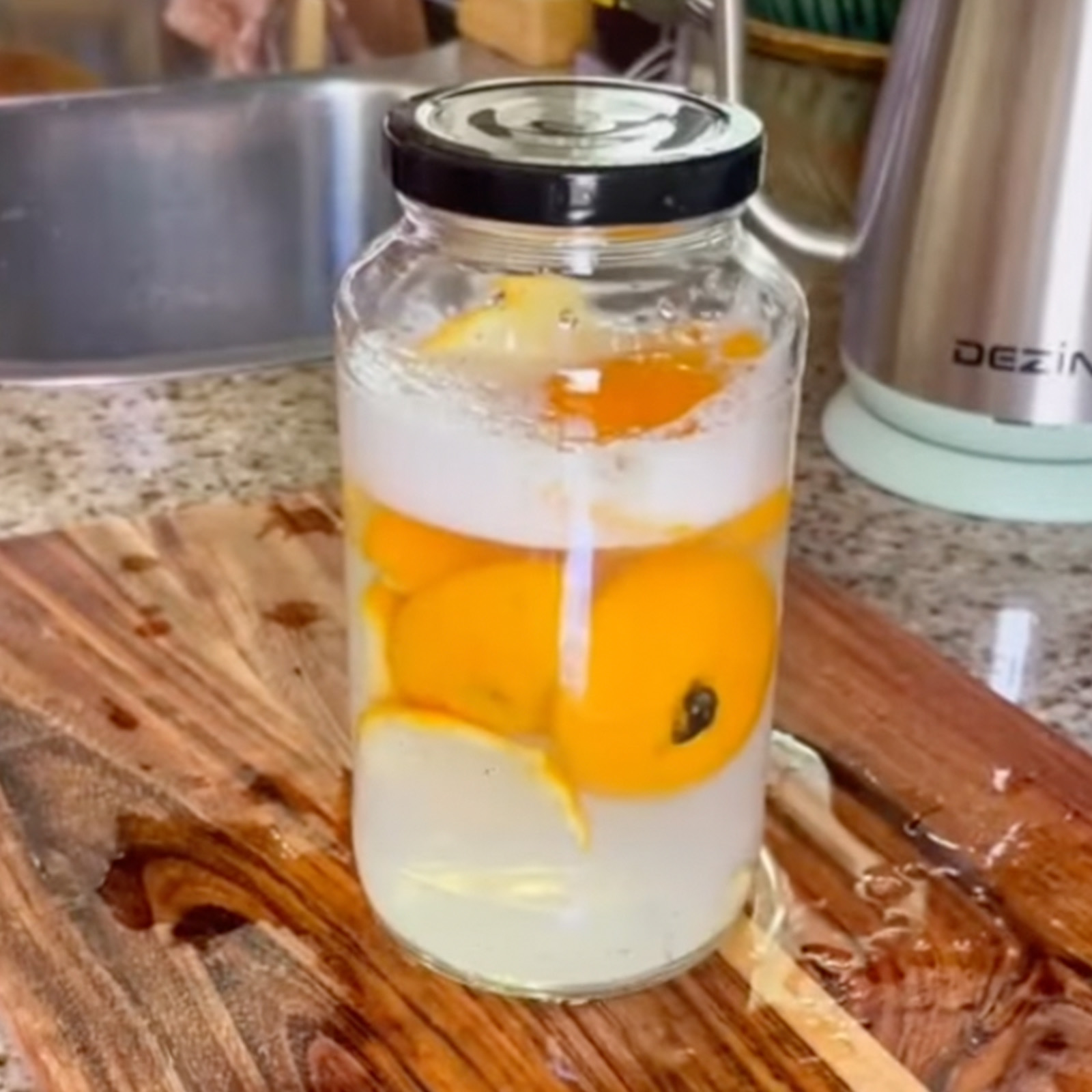 Keep Squeaky Clean with these Cleaning hacks